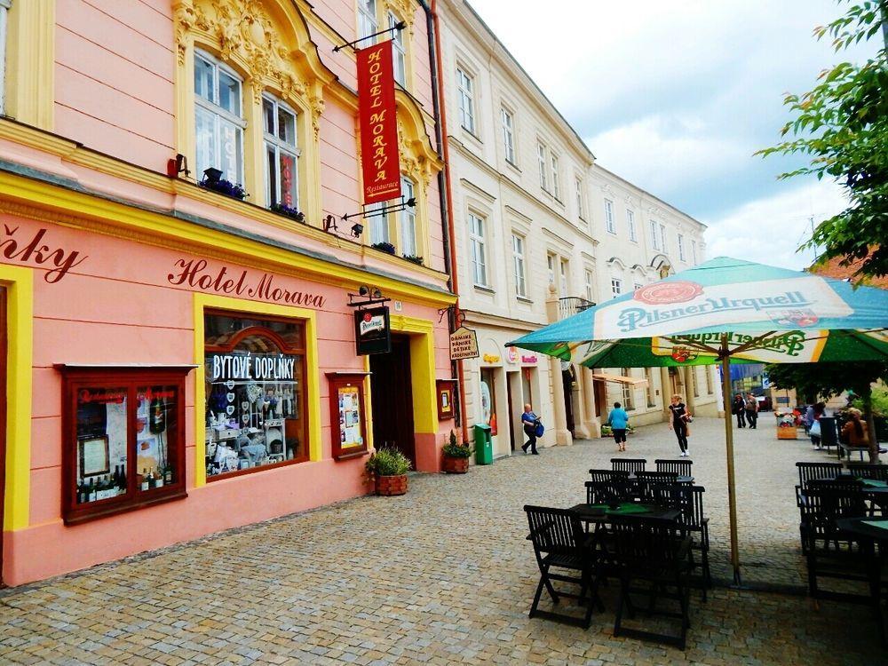 Hotel Morava Зноймо Экстерьер фото